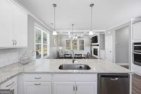 Kitchen - 357 Edgewater Dr, Athens, GA 30605 photo 3 of 3