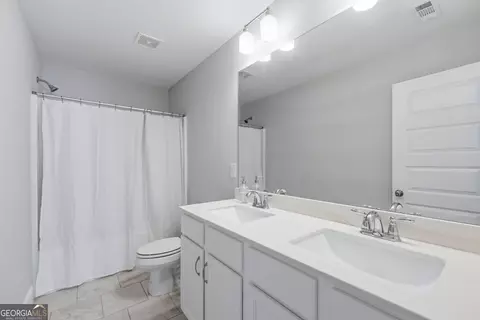 Bath - 357 Edgewater Dr, Athens, GA 30605 photo 3 of 3