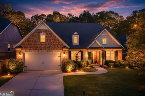 2668 Limestone Creek Dr, Gainesville, GA 30501