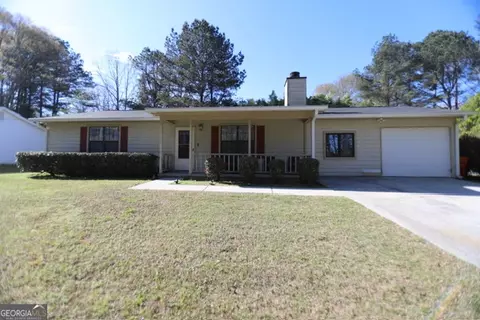 1061 Walnut Creek Ln, Jonesboro, GA 30238