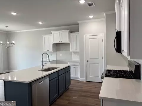 Kitchen - 1104 Bartlett Trce, Suwanee, GA 30024 photo 1 of 2