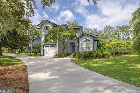 203 Grand Oaks Cir, St. Simons, GA 31522