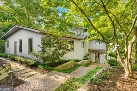 594 Hilltop Ln, Berkeley Lake, GA 30096
