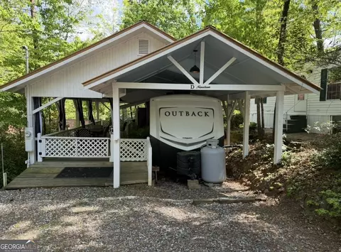 54 Candy Land Dr, Cleveland, GA 30528