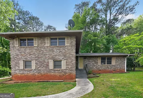 331 Barbashela Dr, Stone Mountain, GA 30088