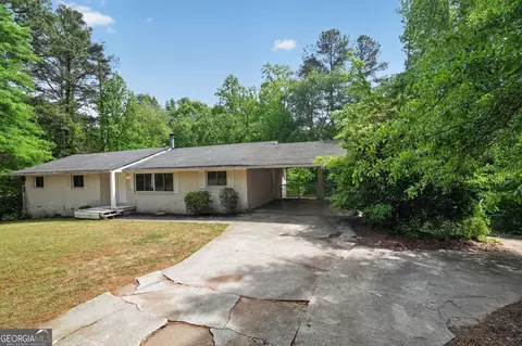 4150 Indian Lake Cir, Stone Mountain, GA 30083
