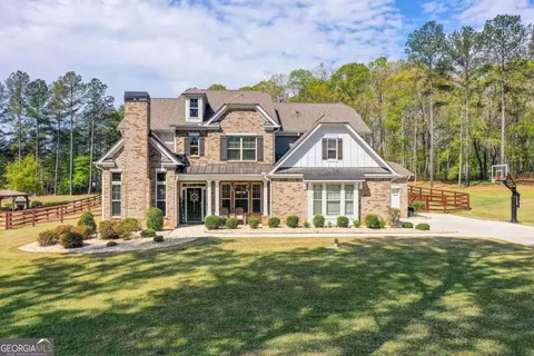 49 Hodges St, Newnan, GA 30263