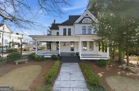 1720 Rugby Ave, College Park, GA 30337