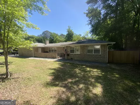 168 Crest Dr, Cochran, GA 31014