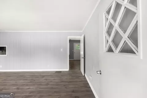 Living - 574 S Sage St, Toccoa, GA 30577 photo 1 of 5