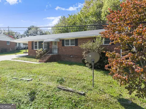 Exterior - 574 S Sage St, Toccoa, GA 30577 photo 2 of 9