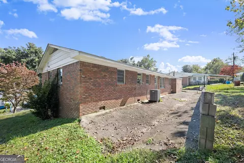 Exterior - 574 S Sage St, Toccoa, GA 30577 photo 8 of 9