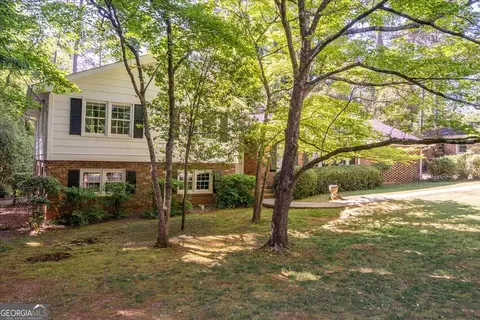 155 Crestwood Dr, Athens, GA 30605