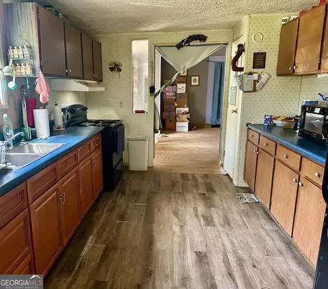 Entry Way - 686 Victory Cir, Lyons, GA 30436 photo 1 of 1