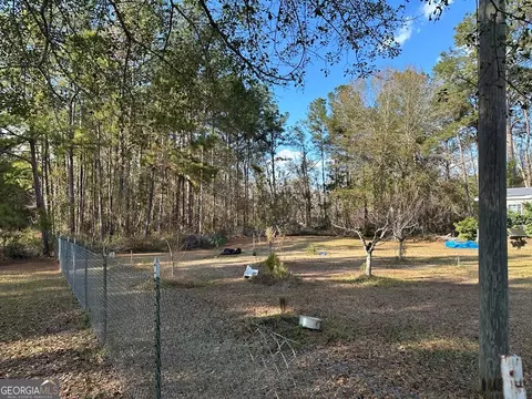 Exterior - 686 Victory Cir, Lyons, GA 30436 photo 6 of 12