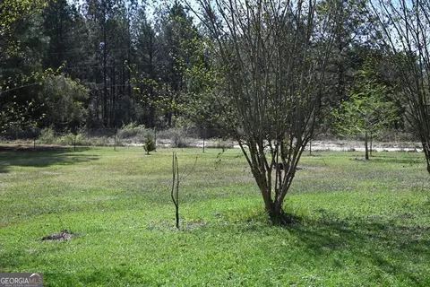 Exterior - 686 Victory Cir, Lyons, GA 30436 photo 2 of 12