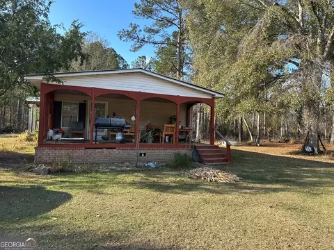 Exterior - 686 Victory Cir, Lyons, GA 30436 photo 11 of 12
