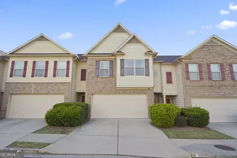 332 Oaktown Ct, Lawrenceville, GA 30044