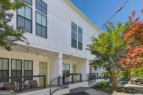 913 Brees Ct, Atlanta, GA 30318