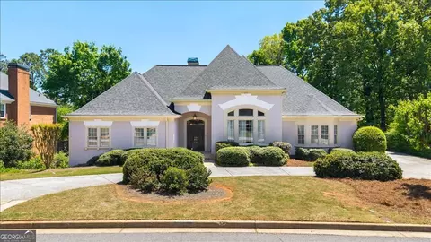 7805 N Spalding Lake Dr, Sandy Springs, GA 30350