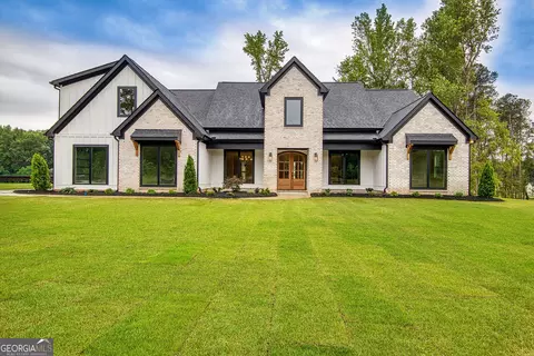 110 Foster Ln, Tyrone, GA 30290