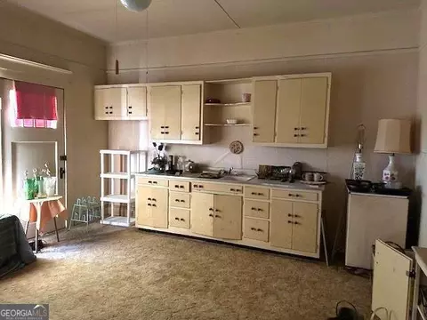 Kitchen - 130 S Washington St, Lyons, GA 30436 photo 1 of 2