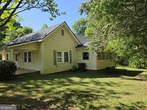 Exterior - 109 Springdale Dr, Washington, GA 30673 photo 2 of 10