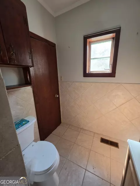 Bath - 109 Springdale Dr, Washington, GA 30673 photo 2 of 4