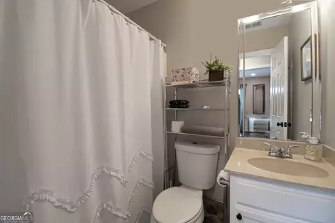 Bath - 225 Graystone Dr, Covington, GA 30014 photo 3 of 3