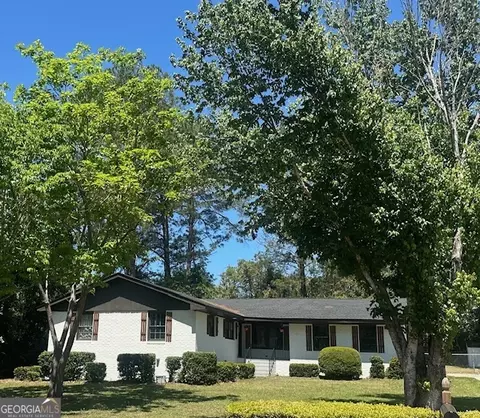 702 Victoria Cir, Dublin, GA 31021