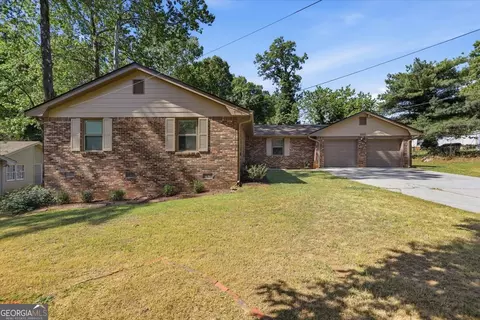 5569 Shadow Rock Dr, Lithonia, GA 30058