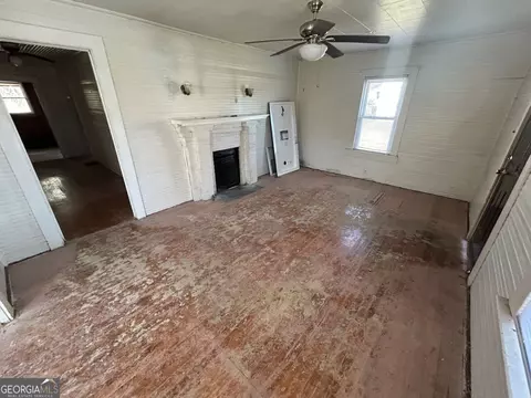 504 Patterson St NW, Lenoir, NC 28645