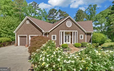 1700 Harbor Light Marina Rd, Lavonia, GA 30553