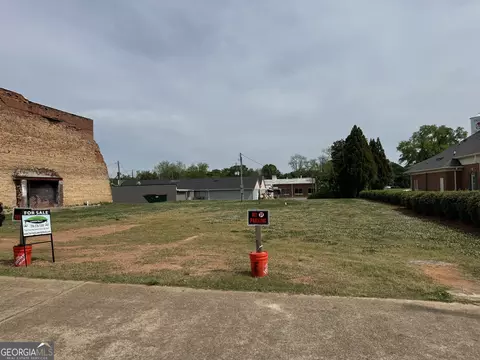 112 Franklin East St W, Hartwell, GA 30643