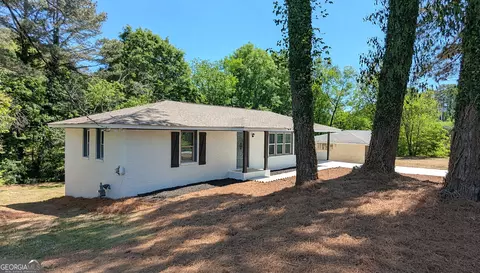 651 Lyle Dr SE, Marietta, GA 30067