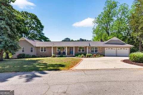 942 Powderbag Creek Rd, Hartwell, GA 30643