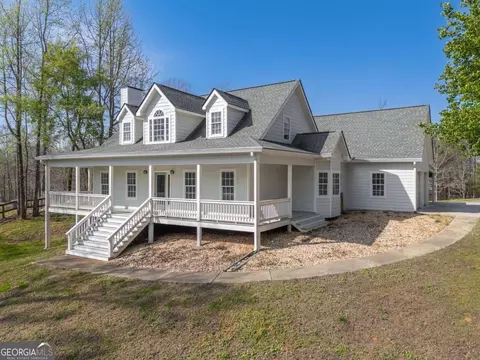 745 Fairmount Rd, Waleska, GA 30183