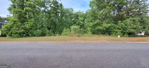 303 High Point Trl NW, Milledgeville, GA 31061