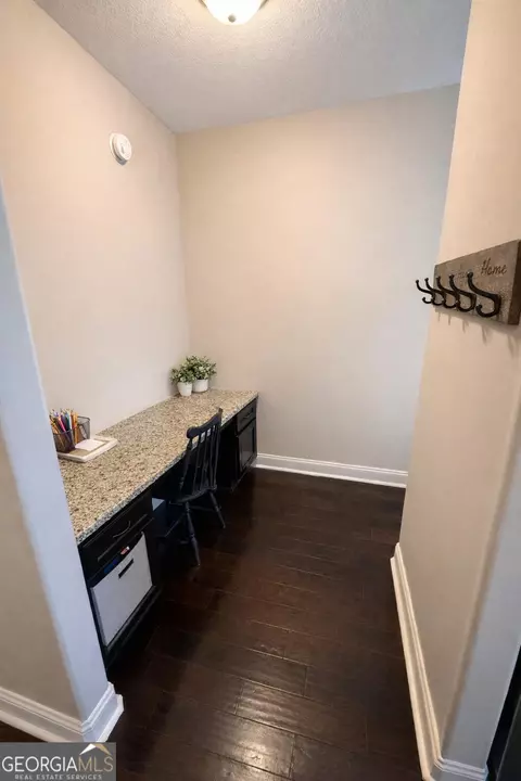 Entry Way - 106 Rawlins Pt, Perry, GA 31069 photo 3 of 4