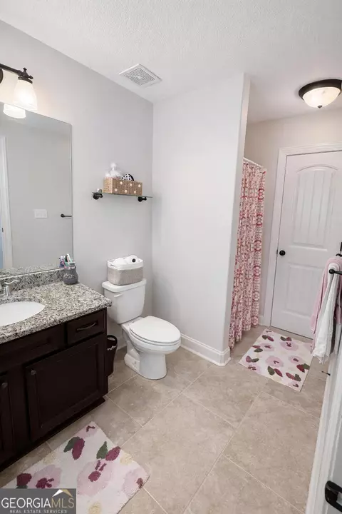 Bath - 106 Rawlins Pt, Perry, GA 31069 photo 5 of 5