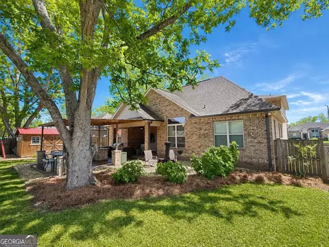 Exterior - 106 Rawlins Pt, Perry, GA 31069 photo 3 of 7