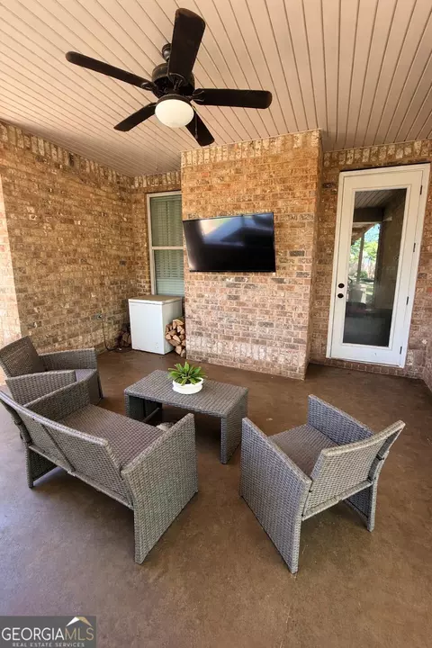 Exterior - 106 Rawlins Pt, Perry, GA 31069 photo 2 of 7