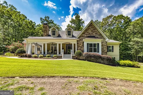 210 Mockingbird Ln, Brooks, GA 30205