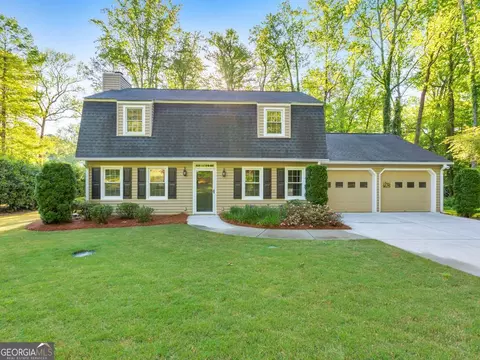2320 Buck Dr, Marietta, GA 30062