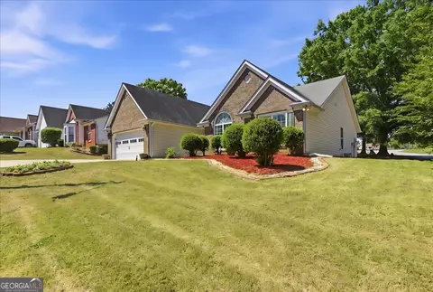 2818 Hillvale Cove Way, Lithonia, GA 30058