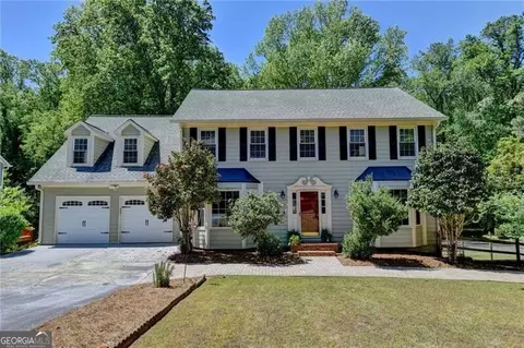 2825 Shurburne Dr, Alpharetta, GA 30022