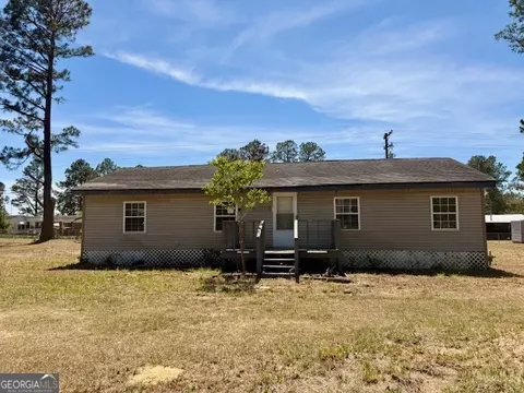 721 Ronnie St, Metter, GA 30439