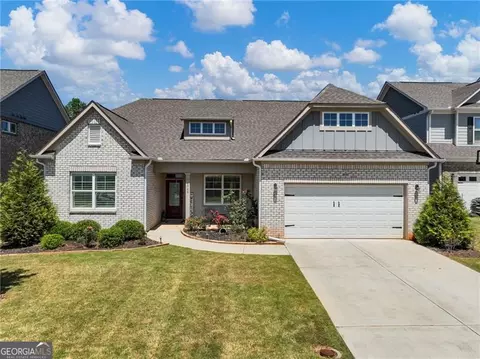 6940 Manchester Dr, Flowery Branch, GA 30542