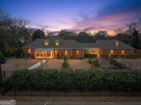 168 Park Ave, Winder, GA 30680