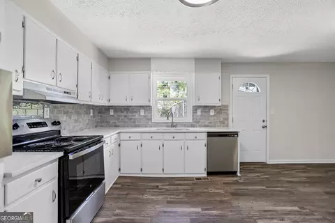 Kitchen - 802 Monroe St, Lagrange, GA 30240 photo 3 of 3